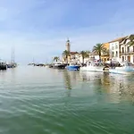 2 Bedroom Awesome In * Aigues-Mortes
