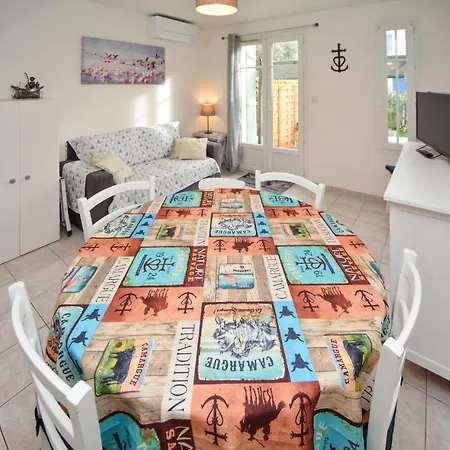 Lovely In With Kitchen Aigues-Mortes