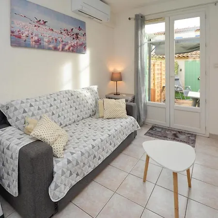 Lovely In With Kitchen Aigues-Mortes