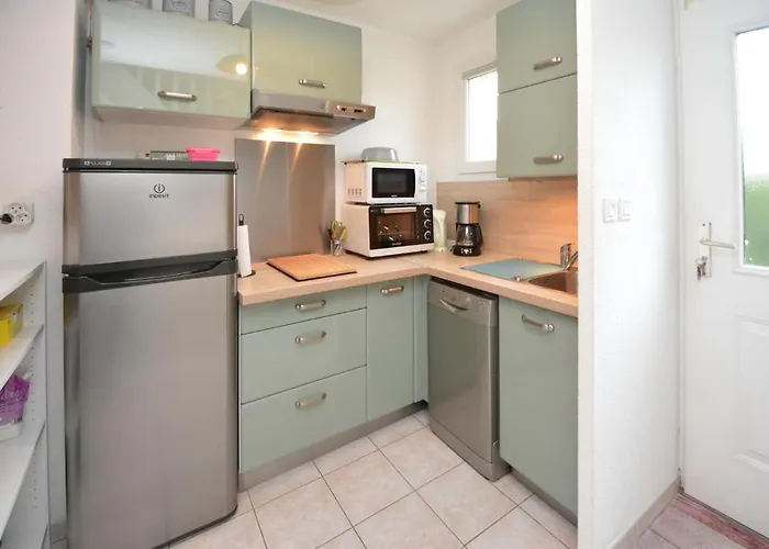 2 Bedroom Cozy In *